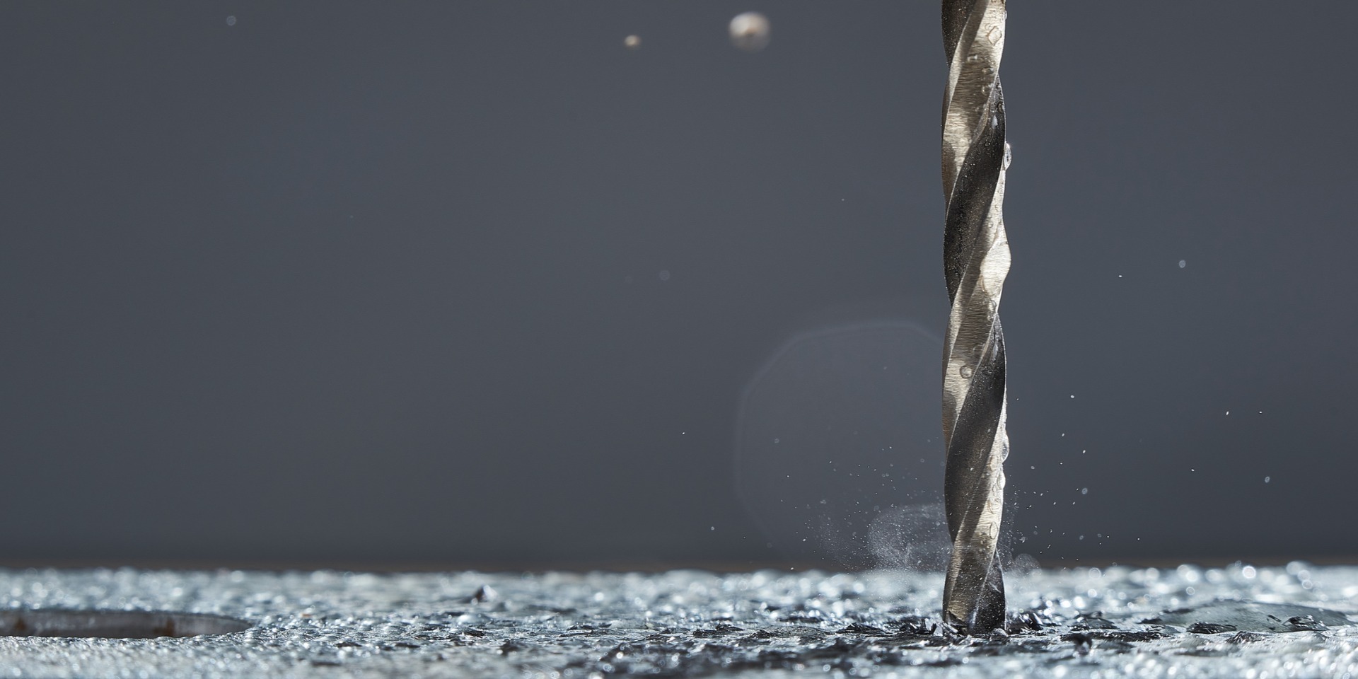 施工前要不要預鑽孔？掌握螺絲牢固的關鍵，提升鎖固品質與效率